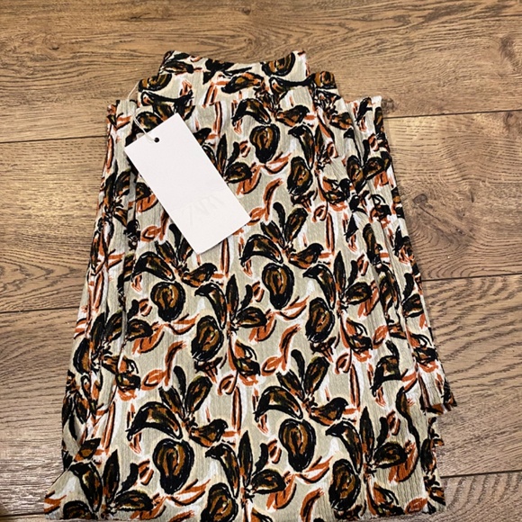 Zara Multicolored Wide Printed Pants(S) - Picture 2 of 4